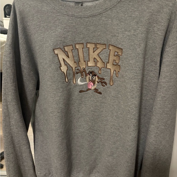 Nike Gray Sweater - Picture 1 of 1
